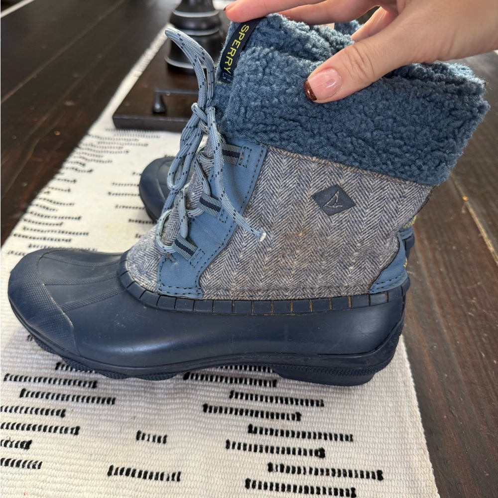 Blue Sperry Winter Boots 8.5 women - Picture 3 of 4